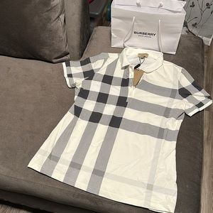 Women’s Burberry Polo Top Size Large